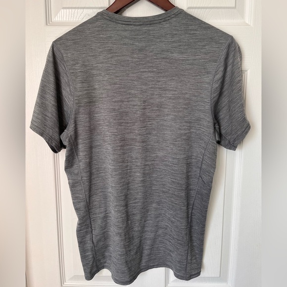 Mens Patagonia Cool Daily Capilene T Shirt Small - Picture 2 of 5